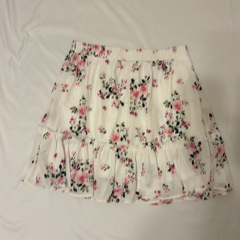 Women’s Floral Skirt - Picture 5 of 5